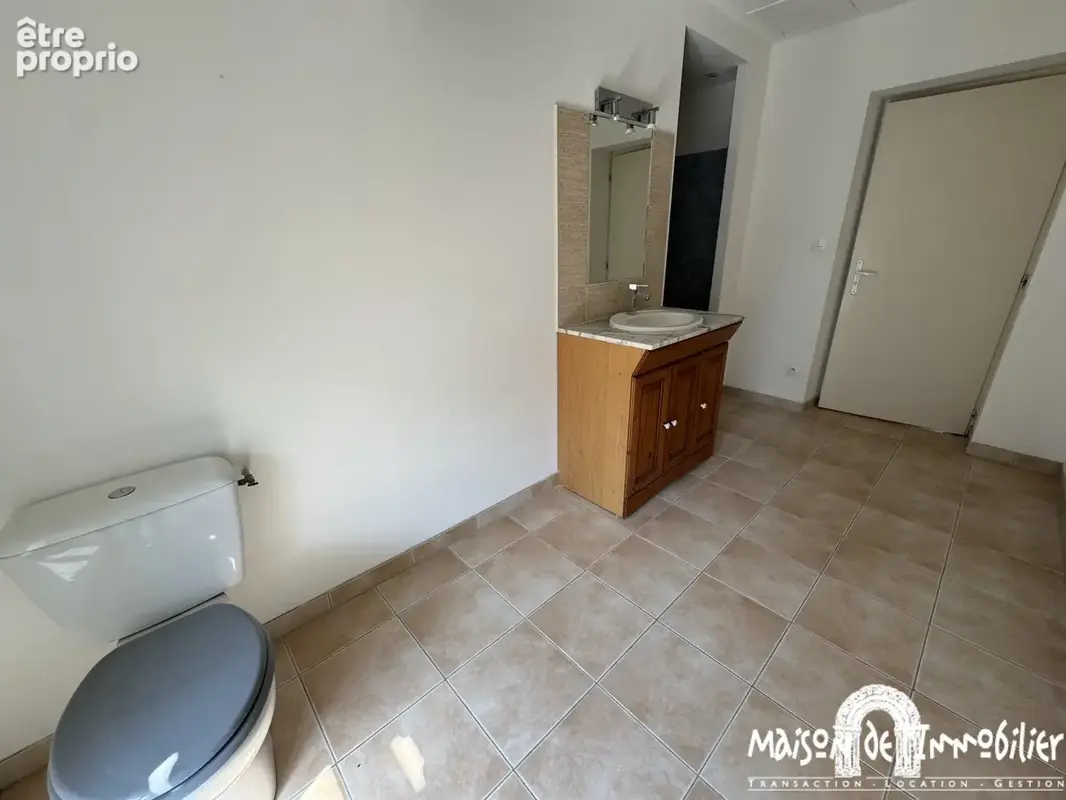 A vendre à VAL-DE-COGNAC - Ensemble immobilier de deux logements - photo 8