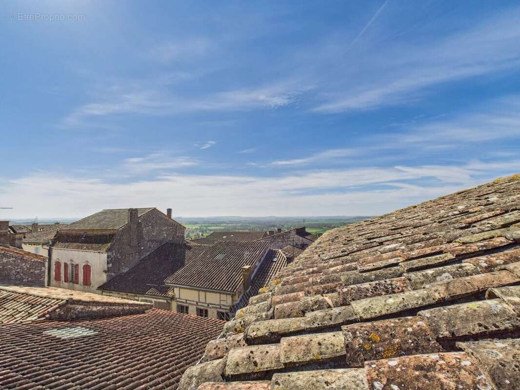 Appartement à MONFLANQUIN