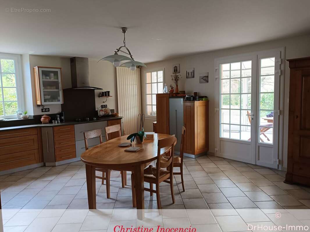 Maison à BARBEZIEUX-SAINT-HILAIRE