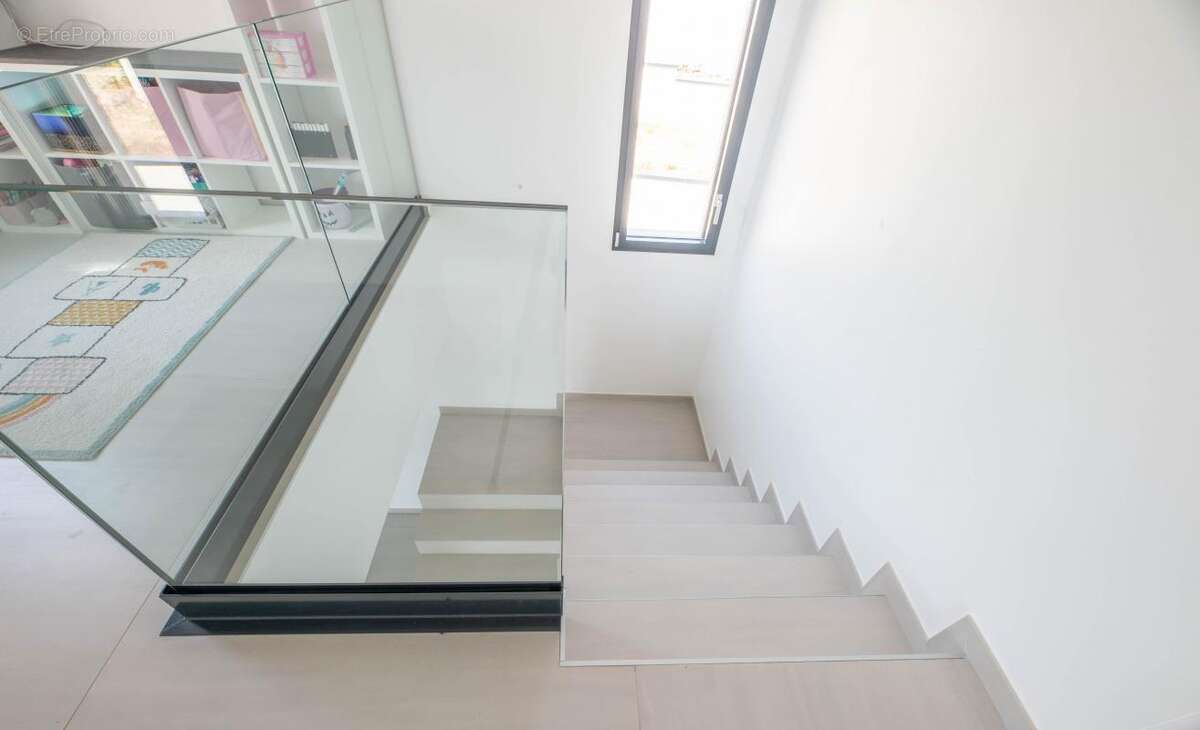 Maison à SAINT-LAURENT-DE-MURE