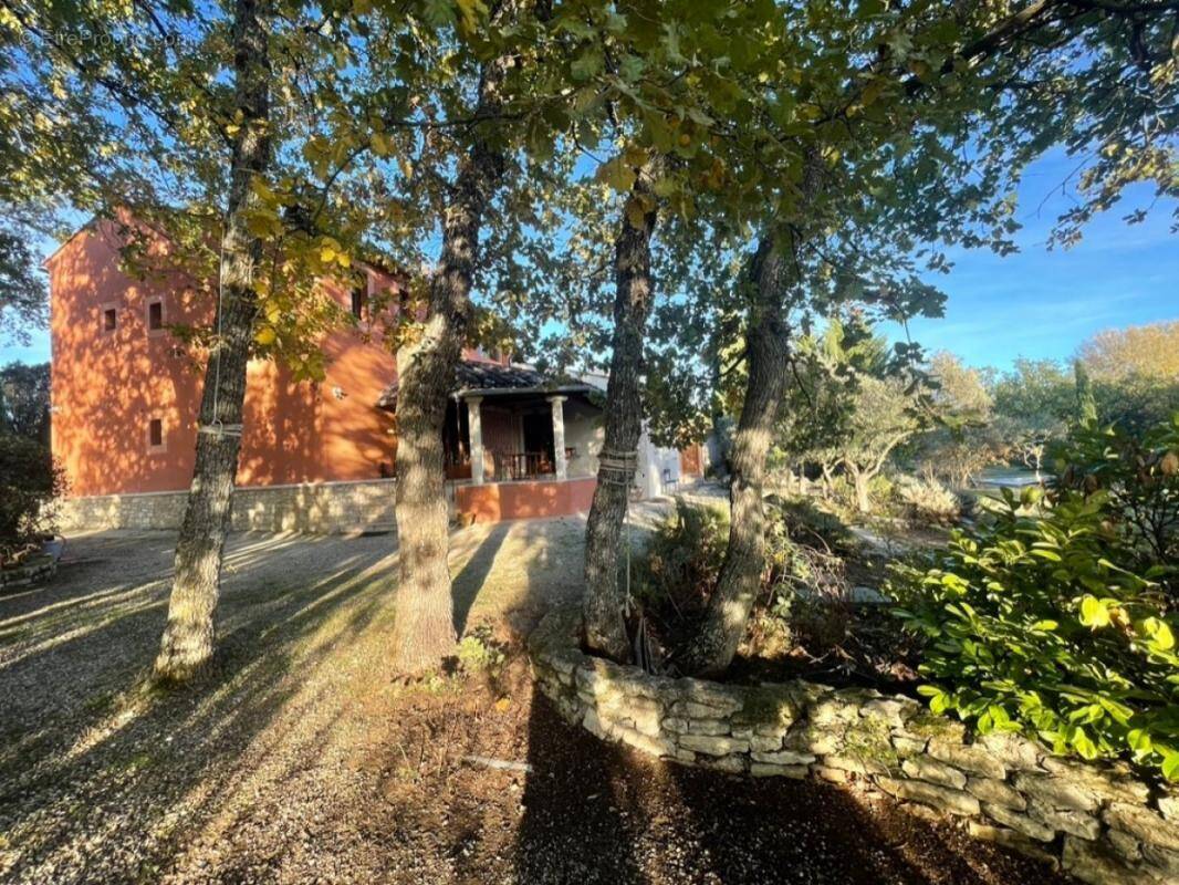 Maison à ROUSSILLON