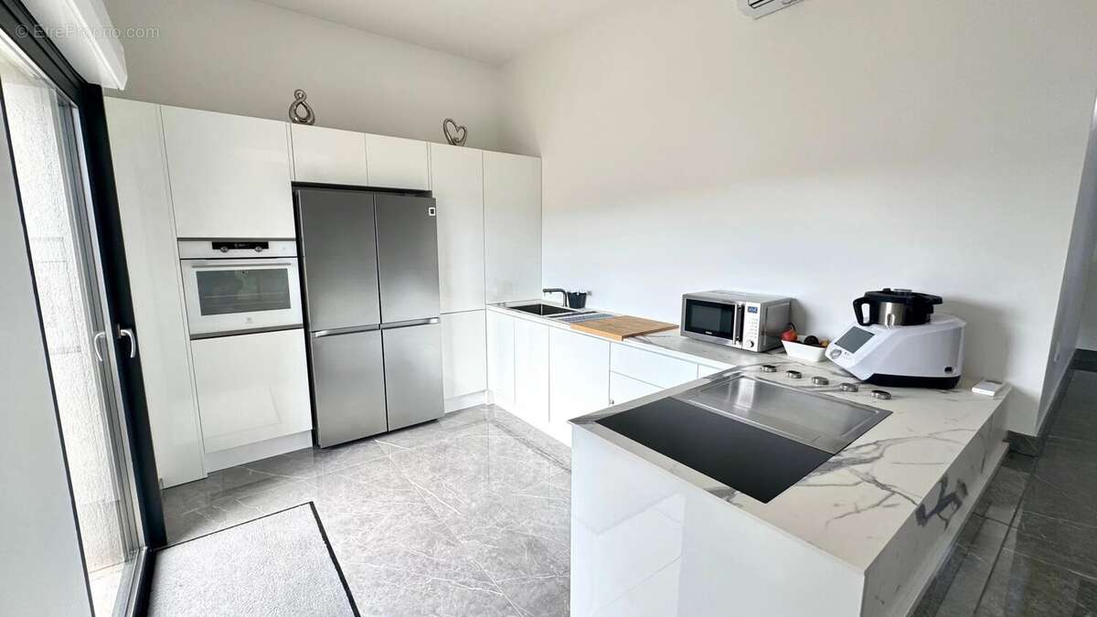 Maison d'architecte contemporaine T4 moderne de 148 m² rénovée - photo 2
