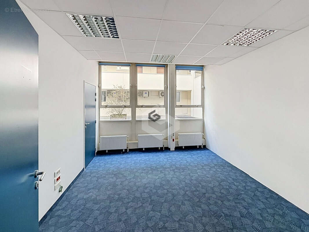 Commerce 183 m² à Reims  - photo 9