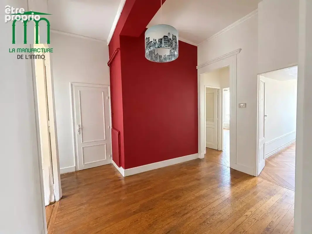 Appartement F5 - 107,99M2 - Cave-  Grenier - Garage - Saint-Etienne/ Jacquard. - photo 13