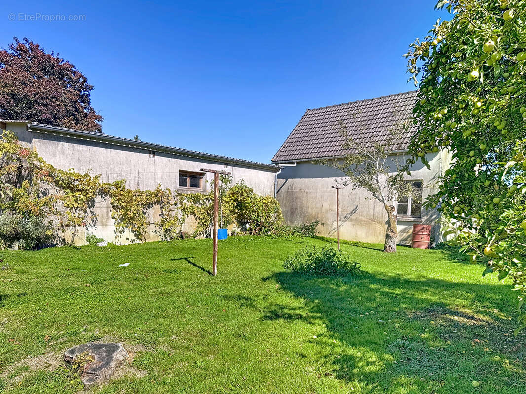 Maison à MONTMIRAIL