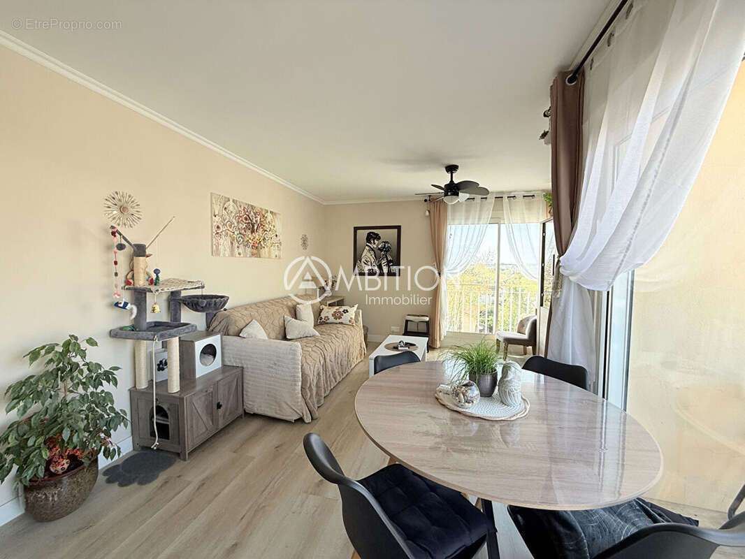 Appartement à FREJUS