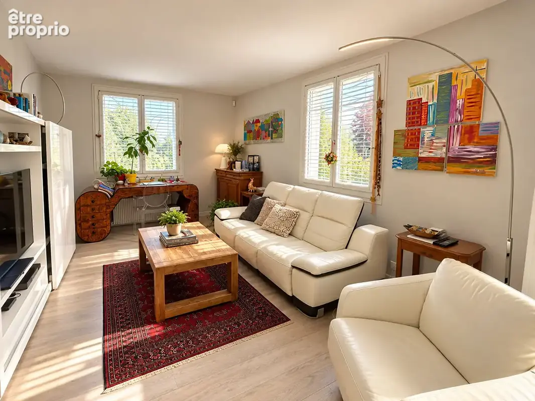 Royat - Maison avec panorama, jardin, terrasses et spa / 7 Pièces principales / 185 m² / Parcelle 942 m² - photo 7
