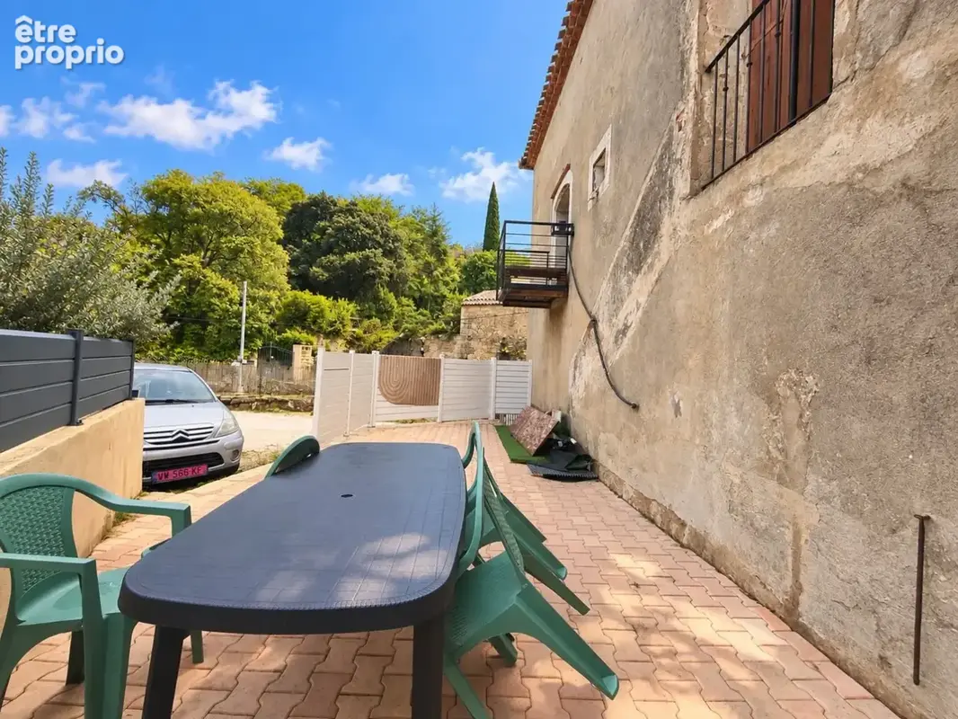 Appartement T4 de 85m² avec terrasse et 2 places privatives - photo 2