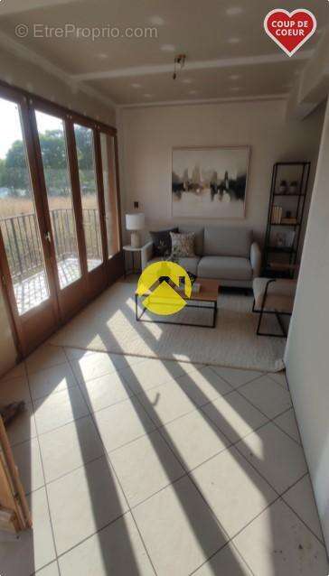 Maison à LE VEURDRE