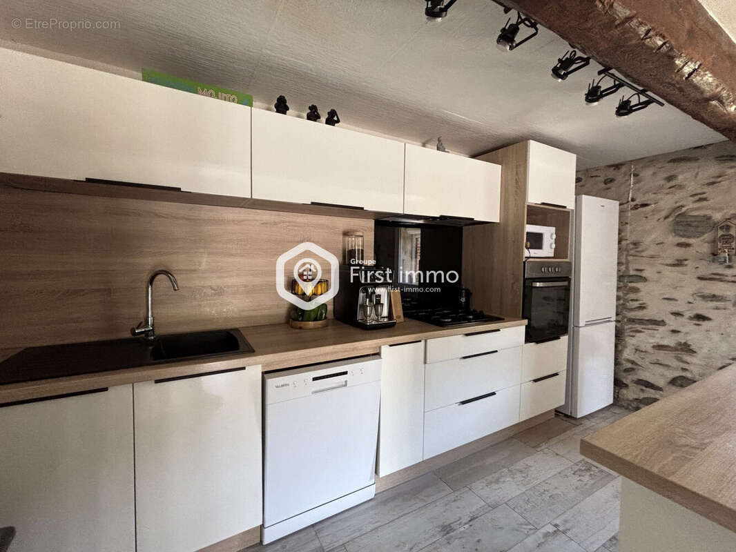 Maison à SAINT-MICHEL-DE-LLOTES