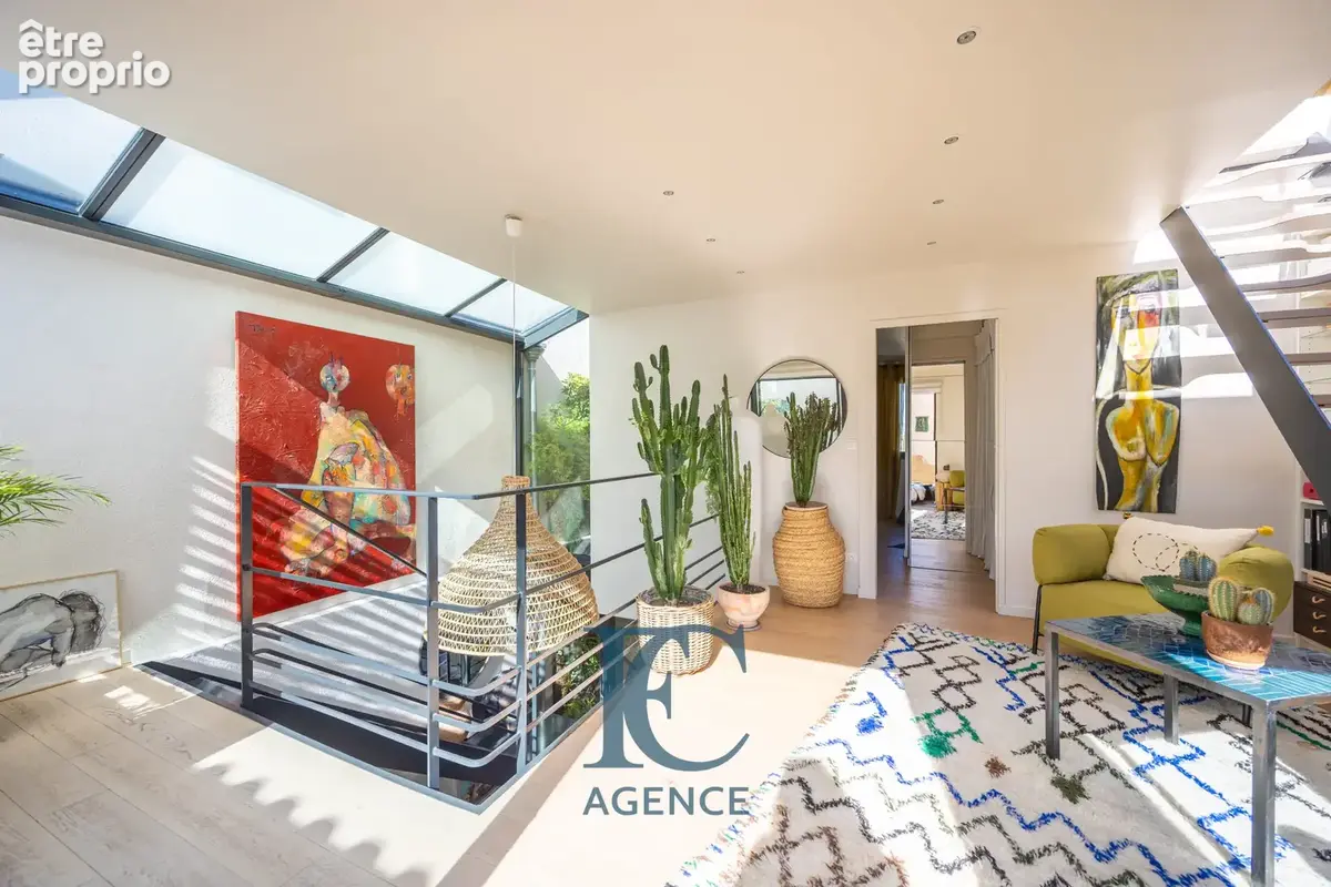 Maison d'architecte de 165 m2 au centre-ville de Sanary-sur-Mer - photo 4