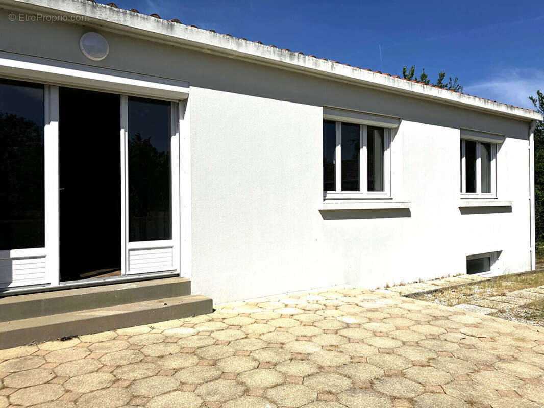 Maison à LA CHAIZE-GIRAUD