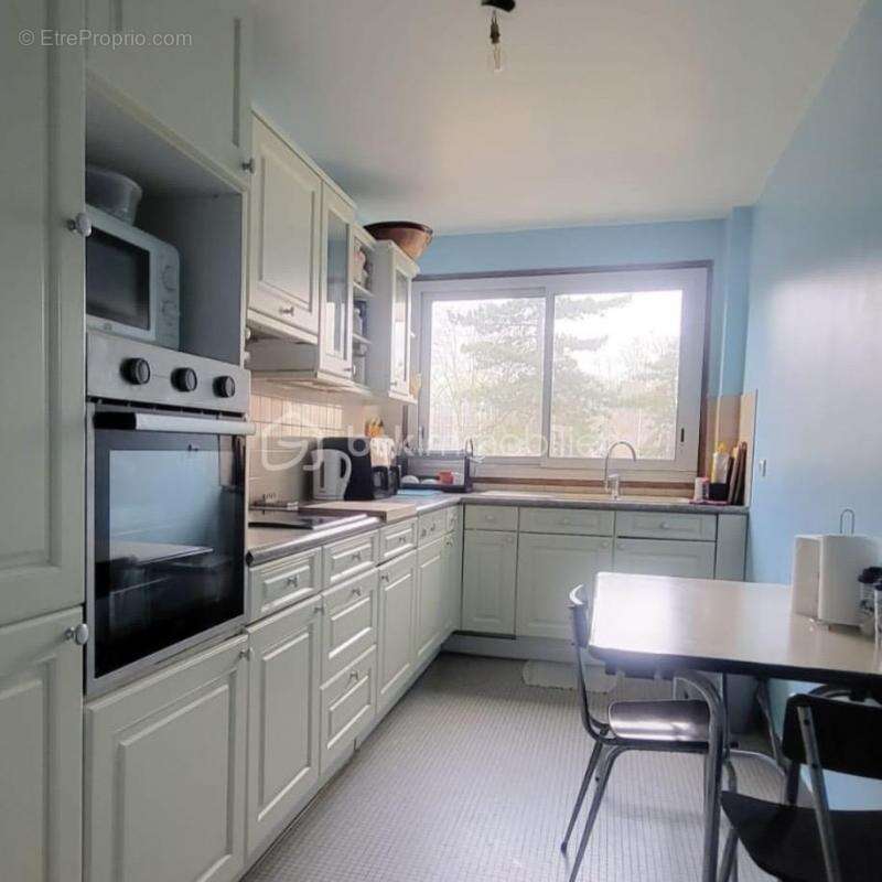 Appartement à COLOMBES