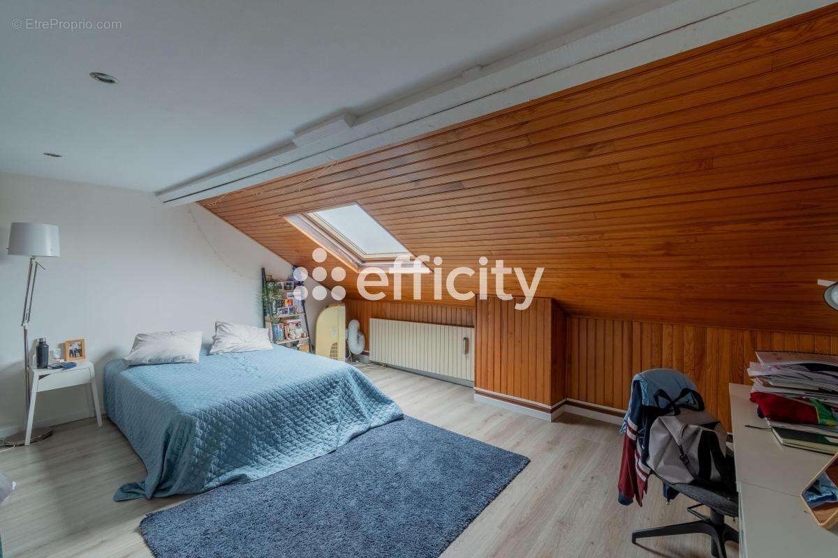 Commerce à VILLENEUVE-LE-ROI