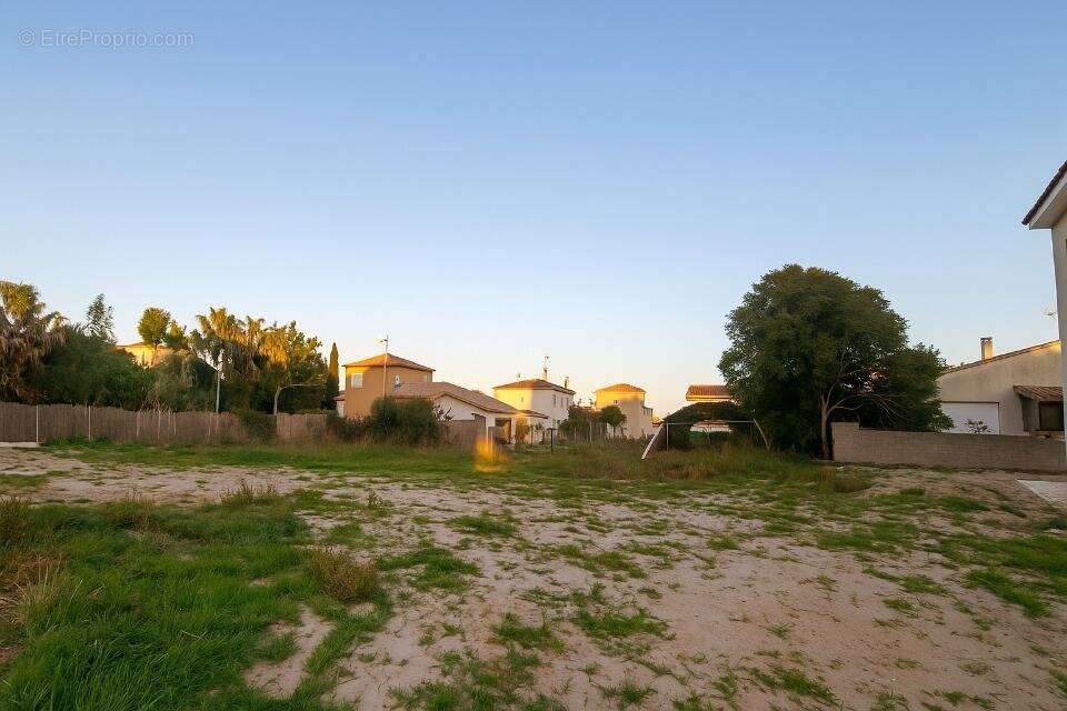 Terrain à VILLELONGUE-DE-LA-SALANQUE