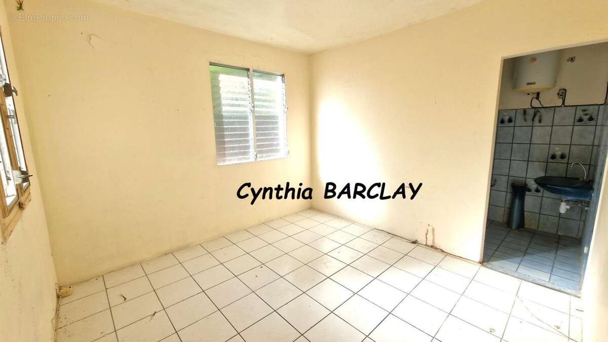 Maison 187 m² à Le Lamentin  - photo 4