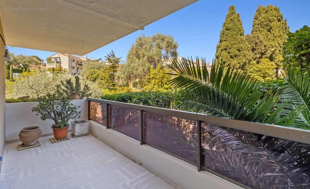 Appartement à LE CANNET