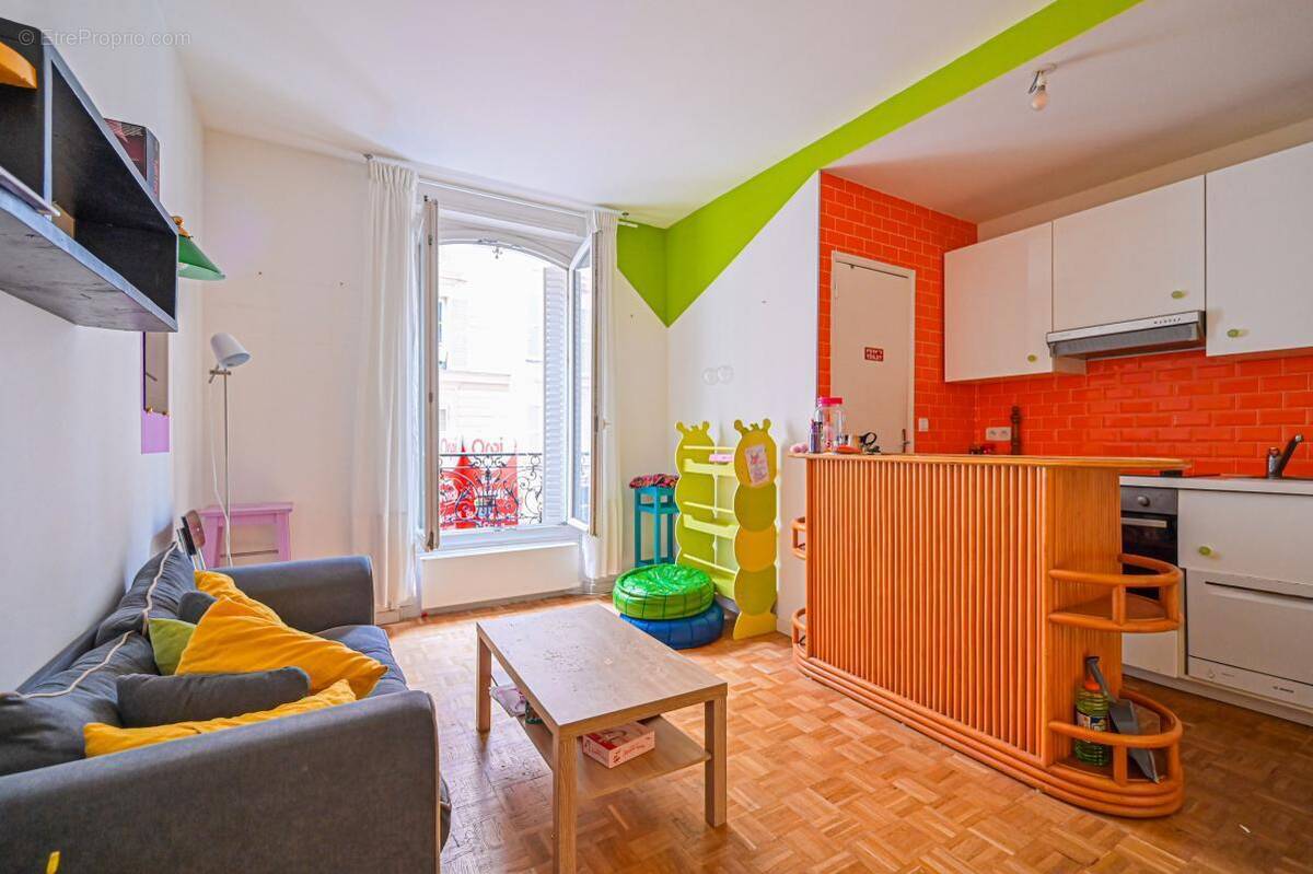 Appartement à PARIS-18E