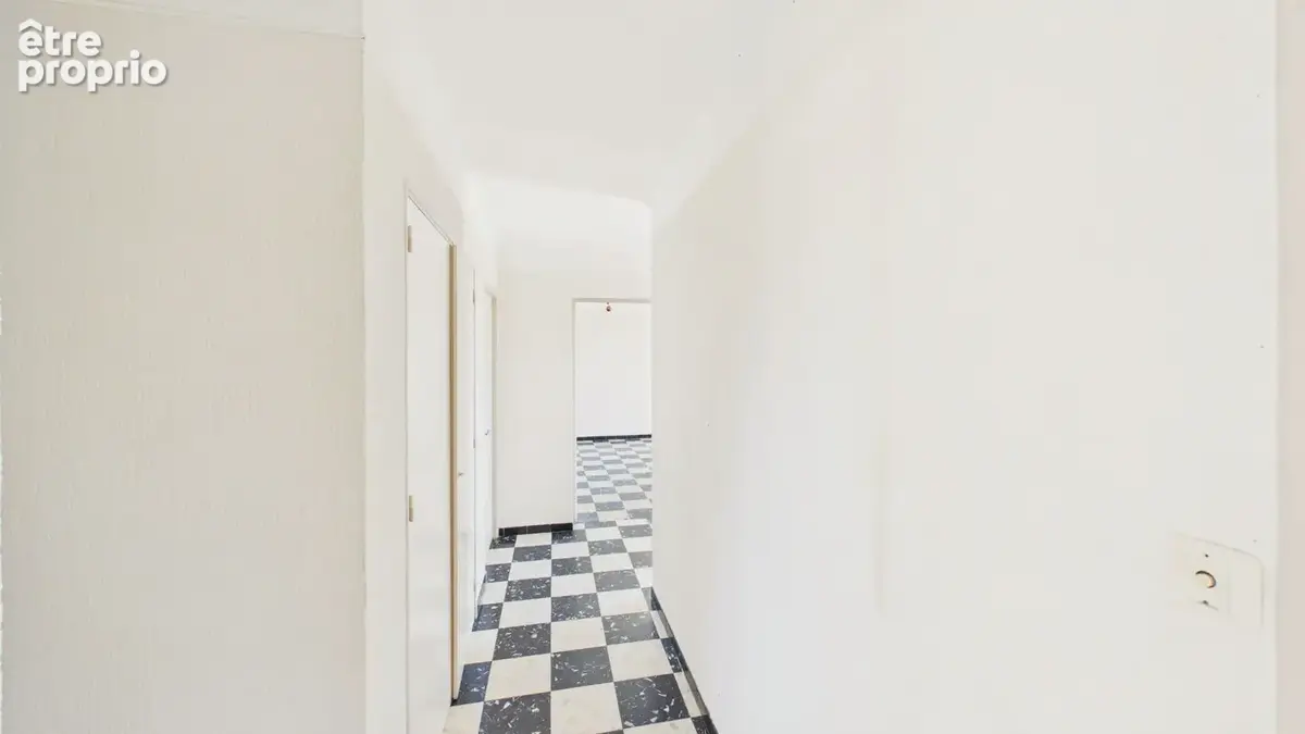 Morières-lès-Avignon villa de 185 m² avec 2 logements indépendants, garage et potentiel locatif - photo 9