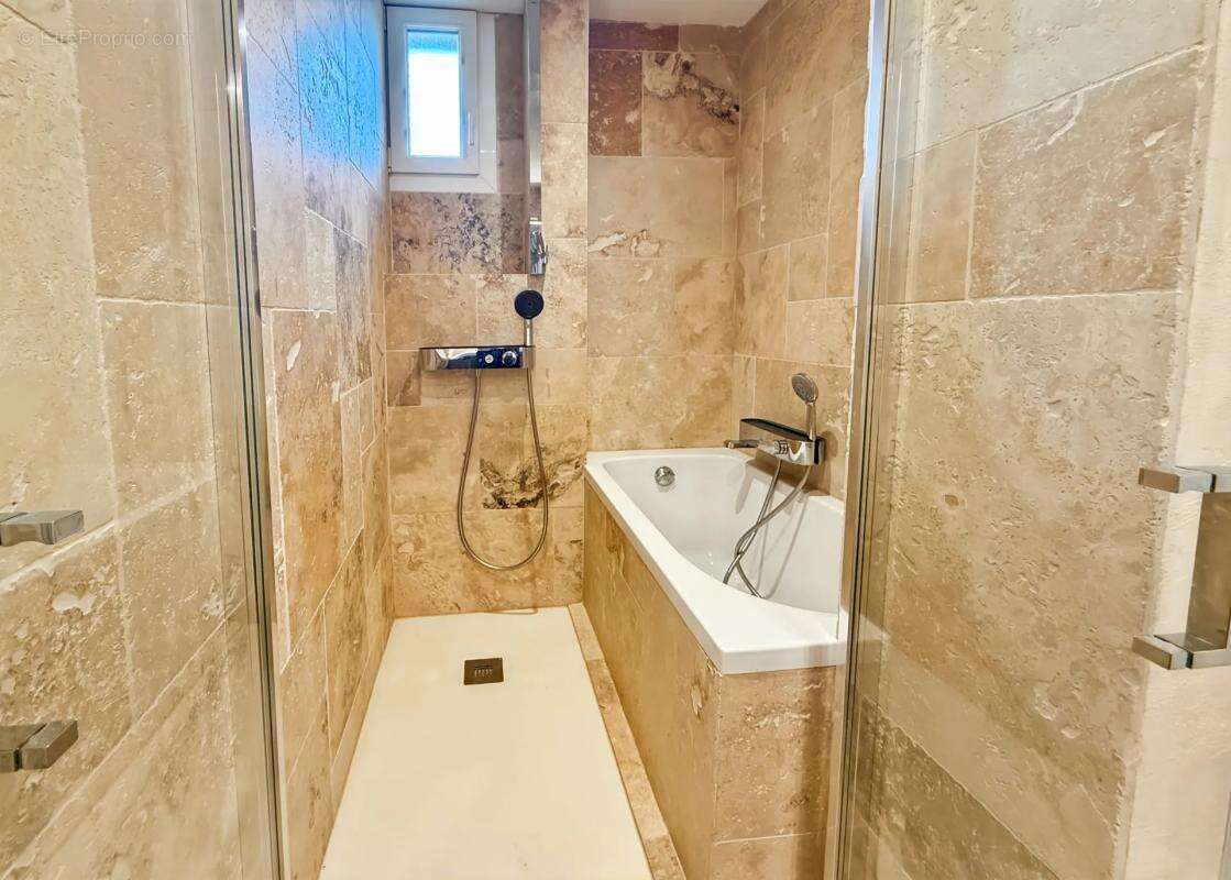 Appartement à AMBILLY