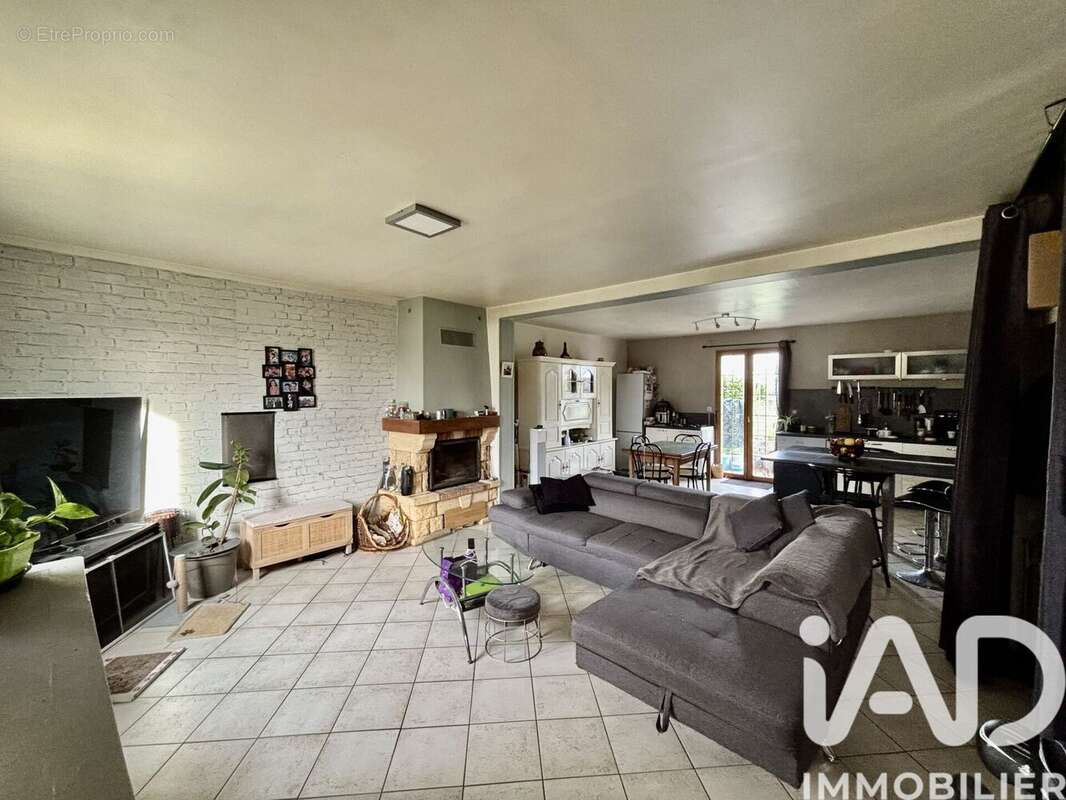 Photo 3 - Maison à BETON-BAZOCHES