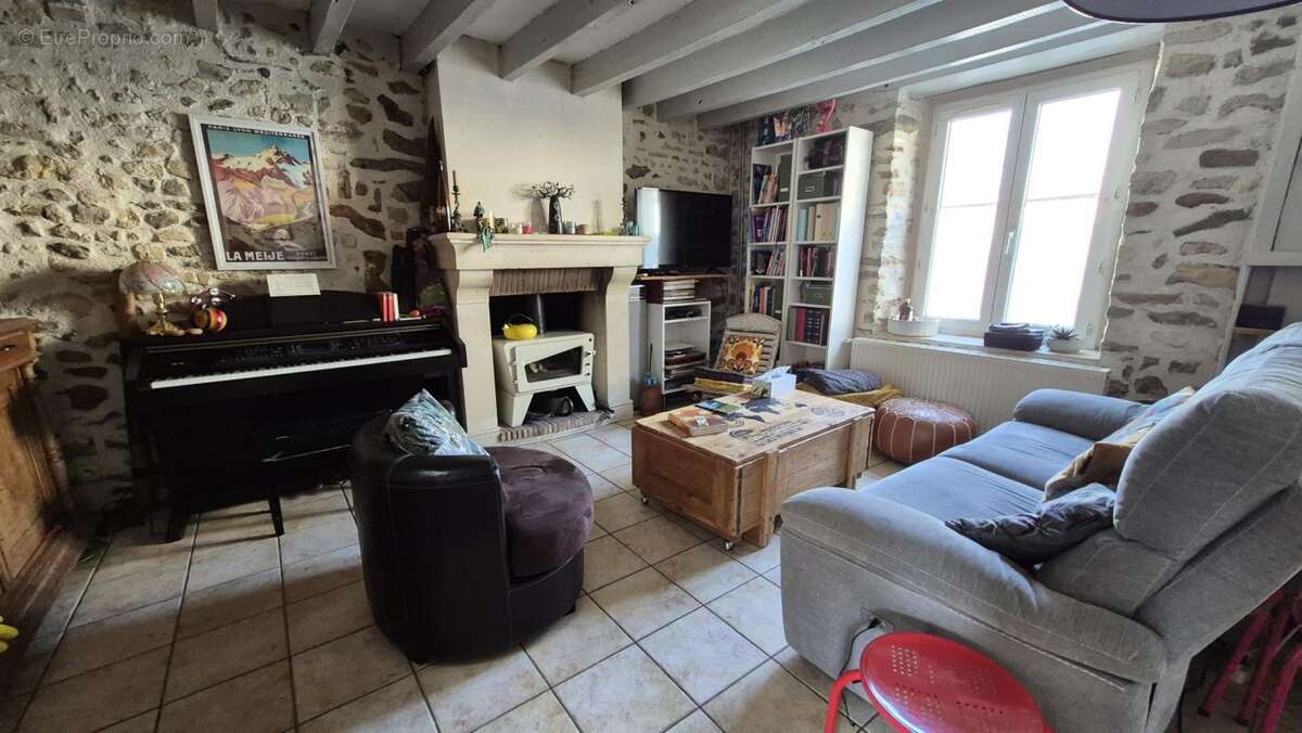 Maison à LOUPLANDE