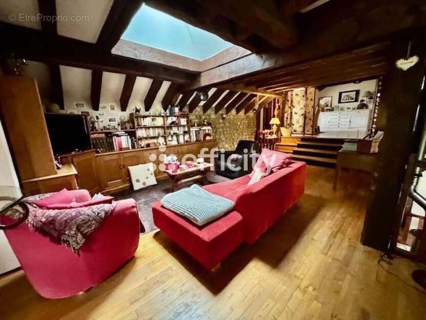 Maison à SAINT-REMY-SUR-DUROLLE