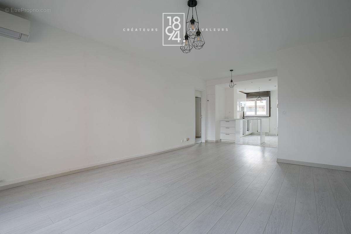 Appartement à MARSEILLE-11E