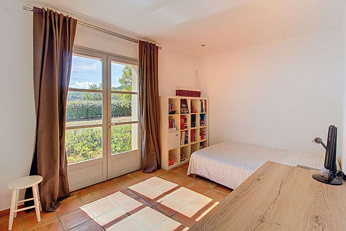 Maison à FIGANIERES