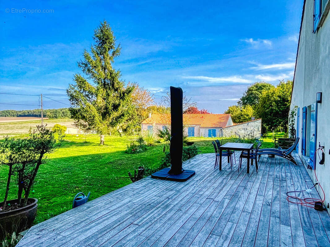 Maison à SAINT-SULPICE-DE-ROYAN