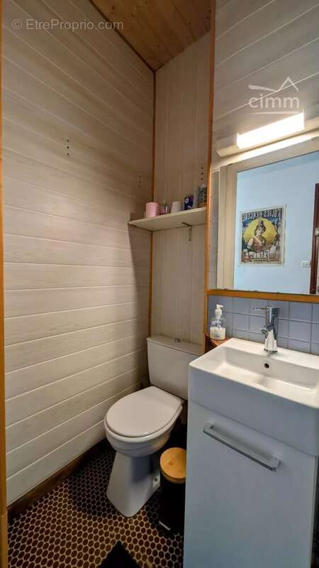 Studio centre village avec chambre séparée. - photo 9