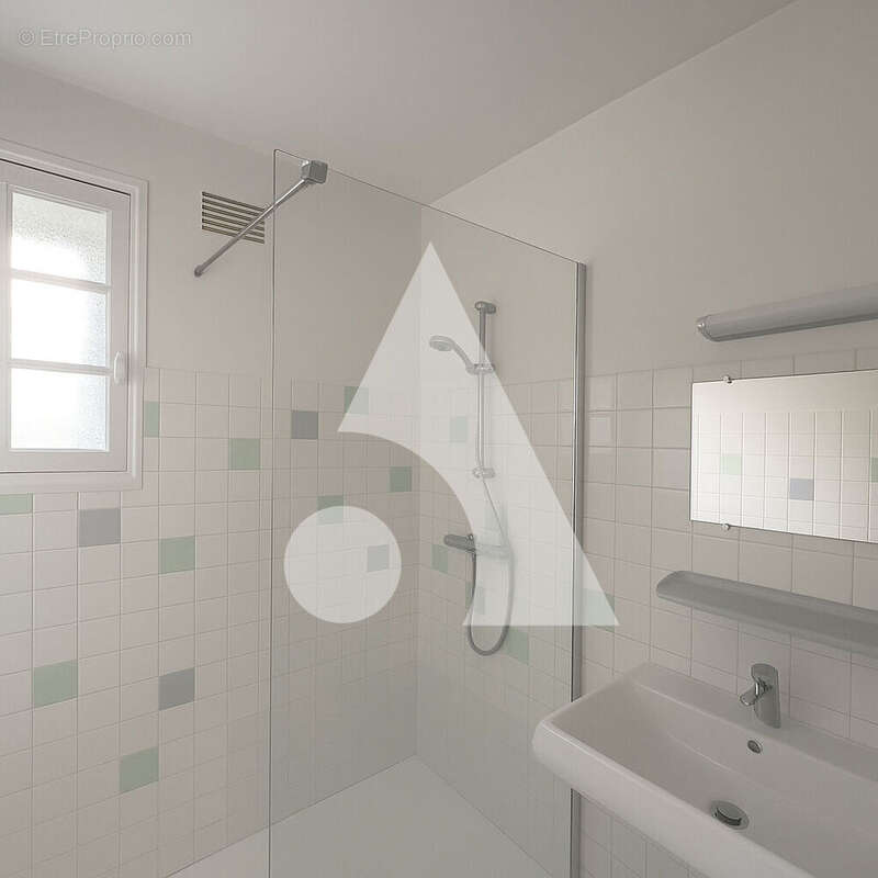 Maison à LOCOAL-MENDON