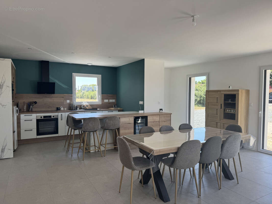 Maison contemporaine connectée de 2025 à La CAILLÈRE ST HILAIRE - 85410 - photo 2