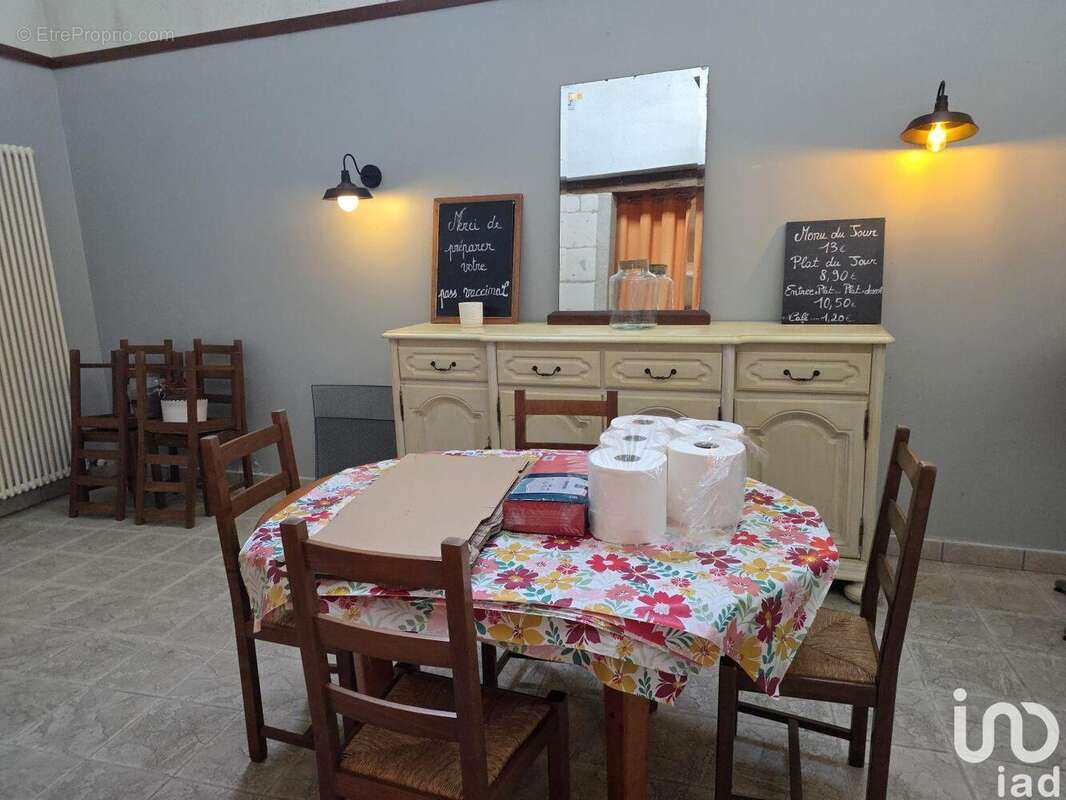 Photo 6 - Commerce à SAINT-FLOVIER