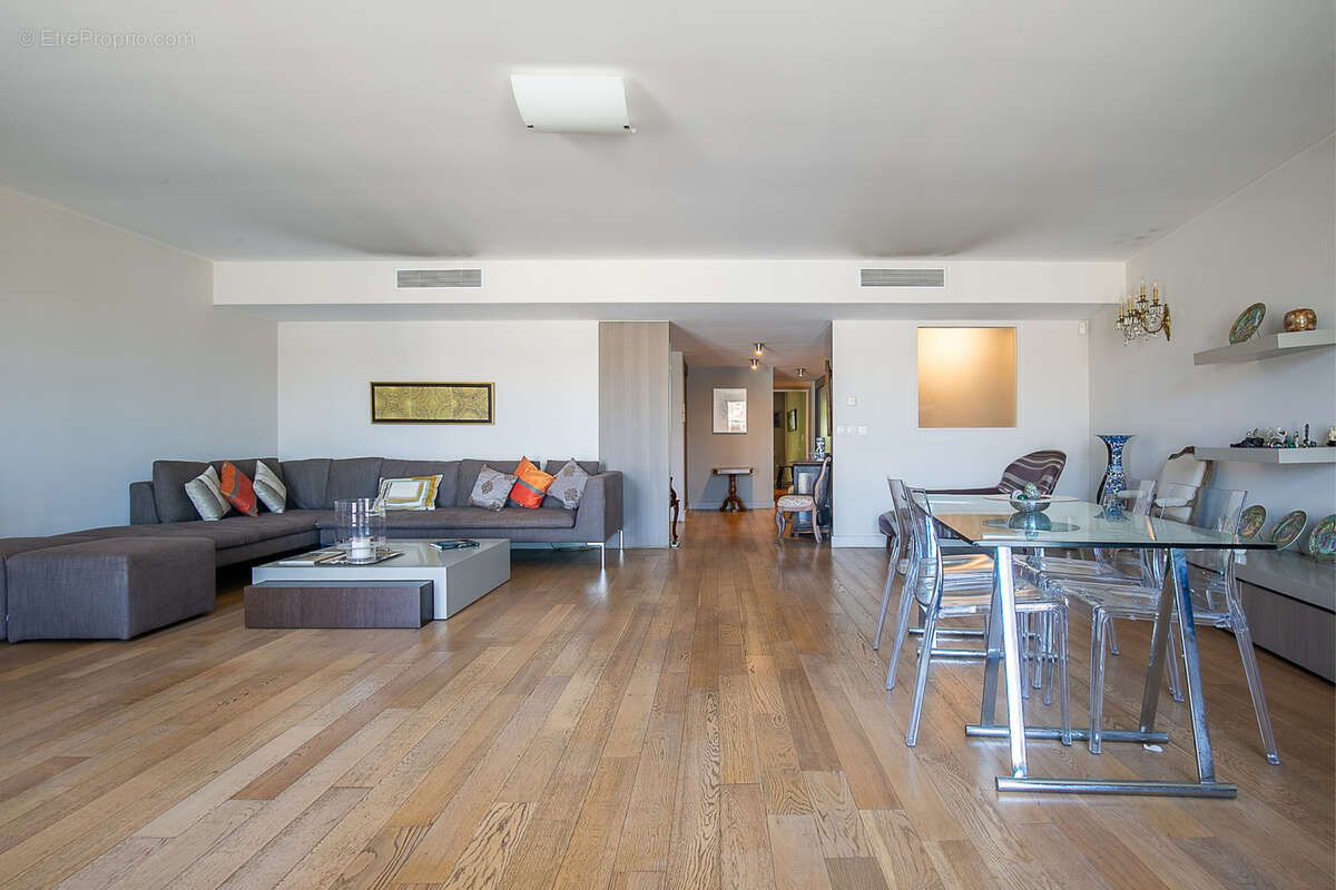 Appartement à MARSEILLE-7E