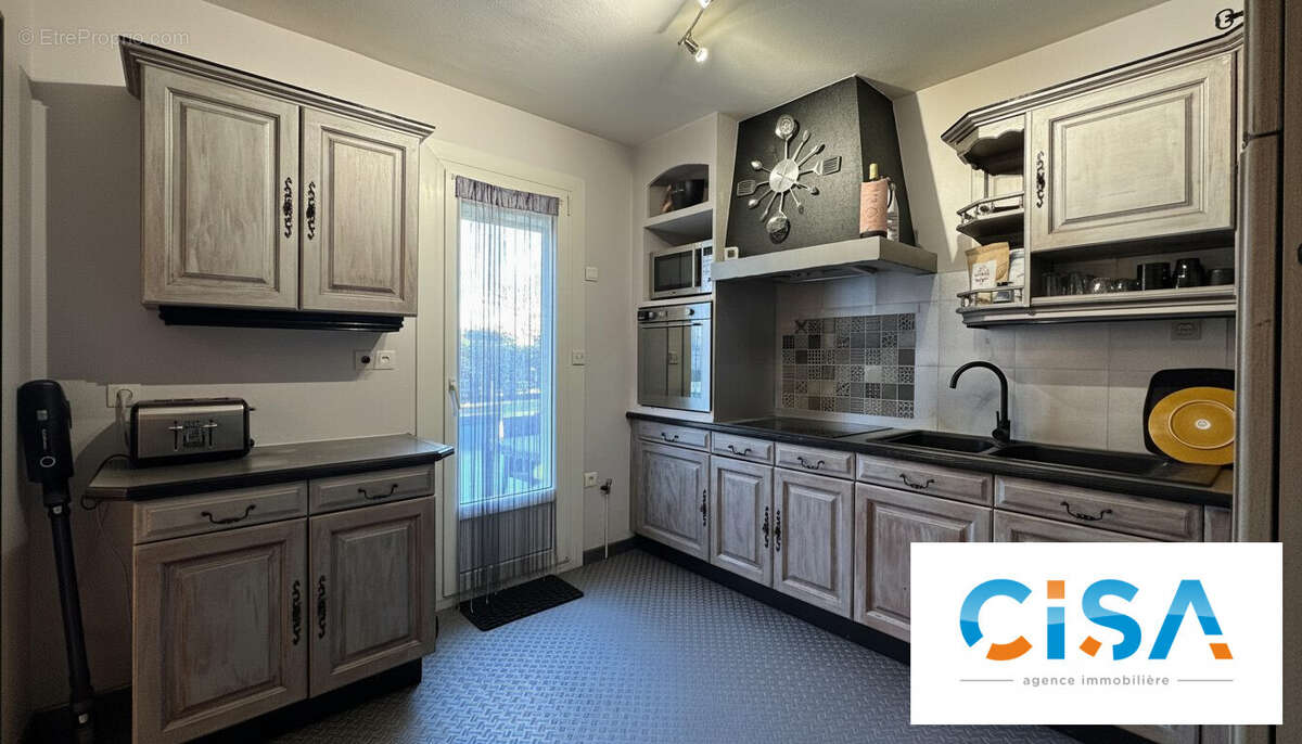 Maison à LACROIX-SAINT-OUEN