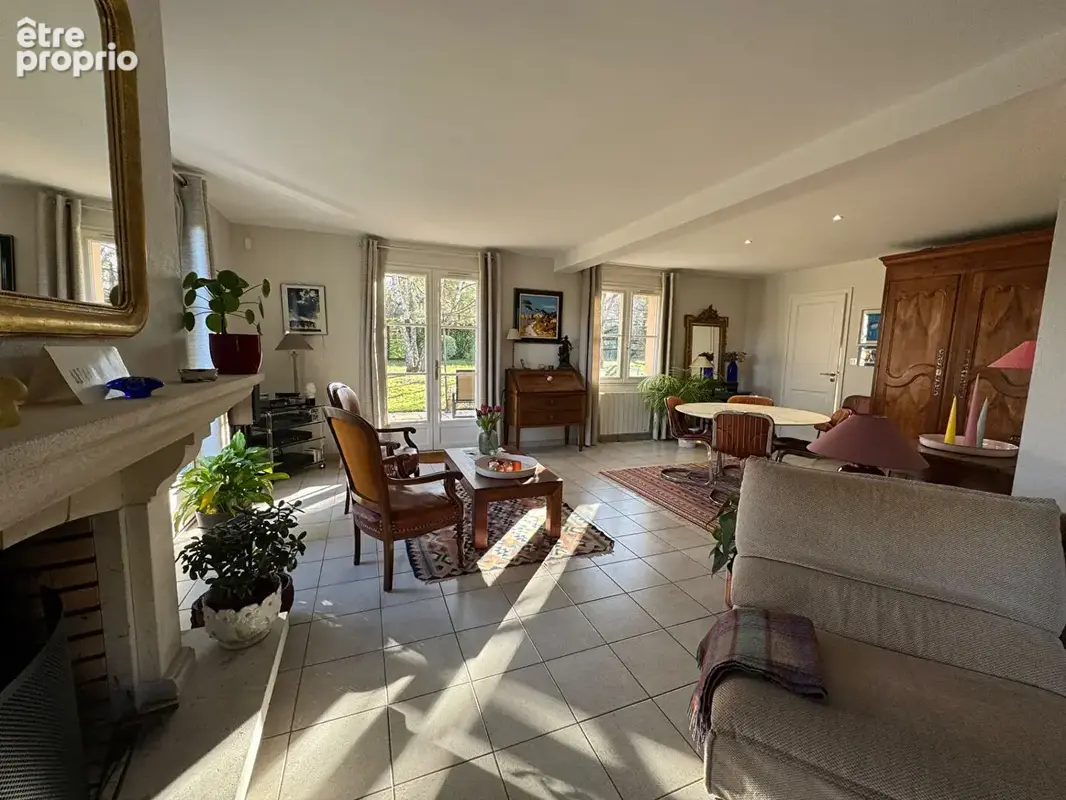 Jolie maison récente  familiale avec très beau jardin Montfort L'Amaury 7 pièces 170 m2 - photo 4