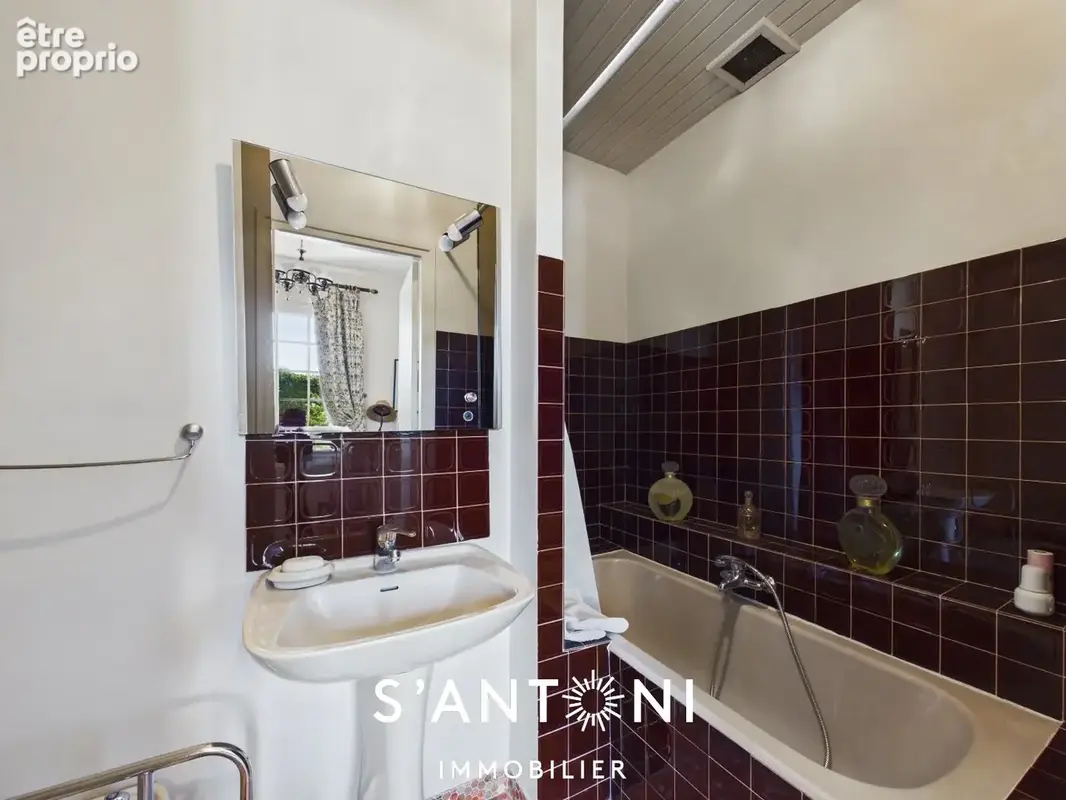 Propriété de caractère avec piscine et double garage - photo 12