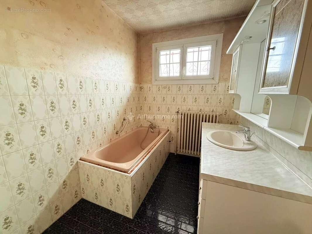 Maison à SAINT-OUEN-LES-PAREY