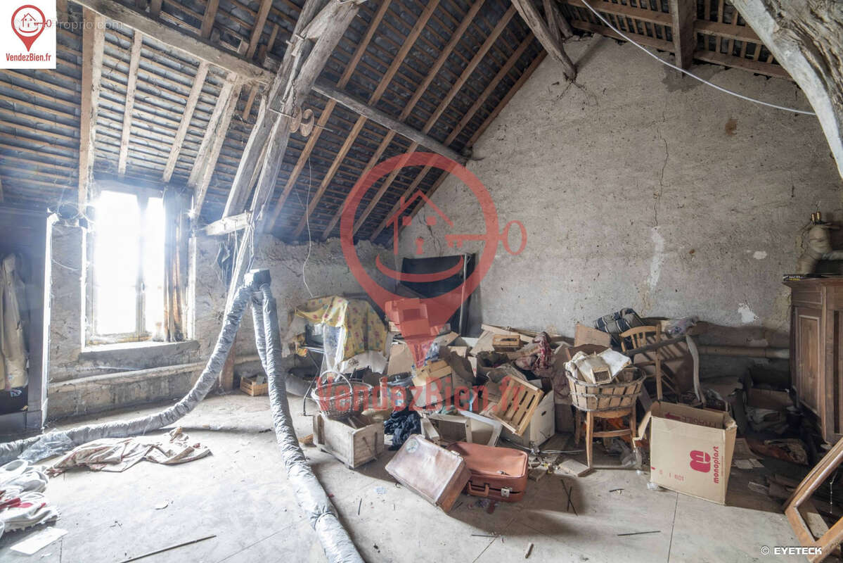 Maison à SAINTE-SOLANGE