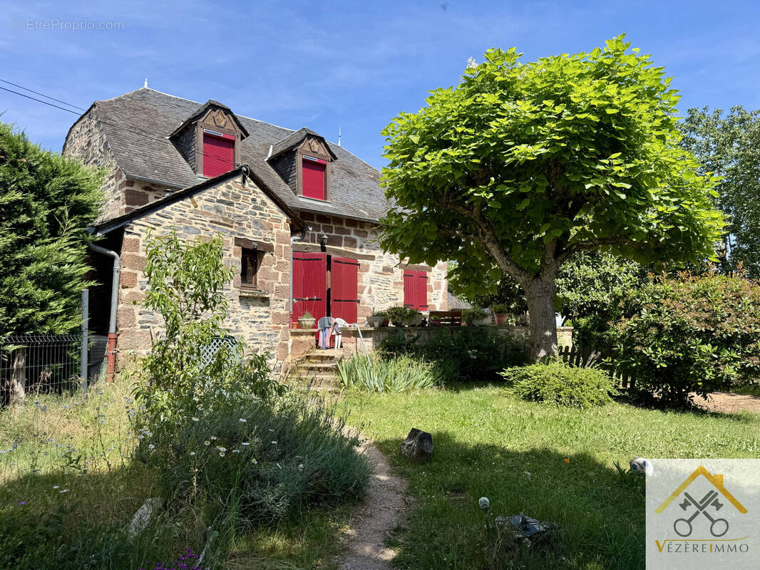 Maison à SAINT-VIANCE