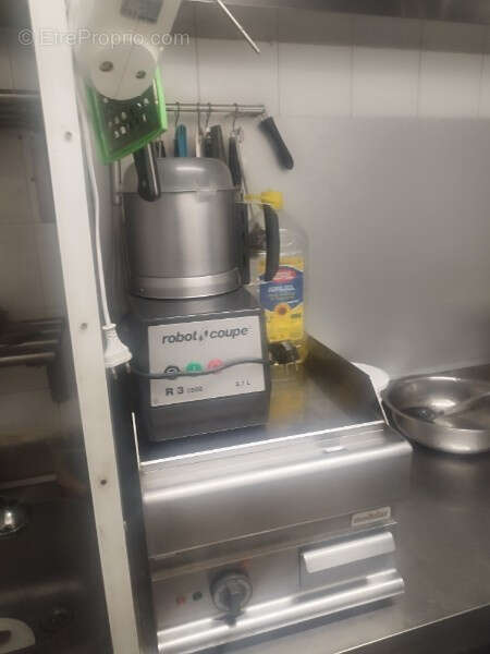 Commerce à PARIS-11E