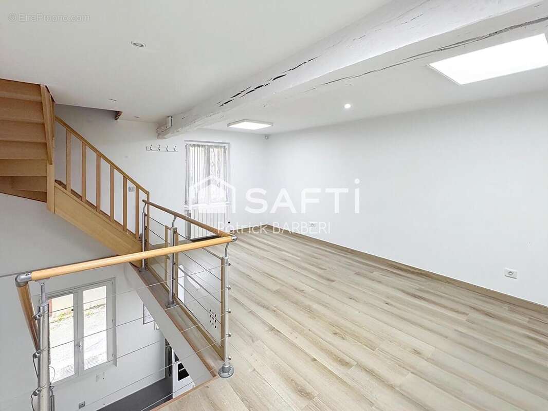 Maison 75 m² à Menucourt  - photo 4