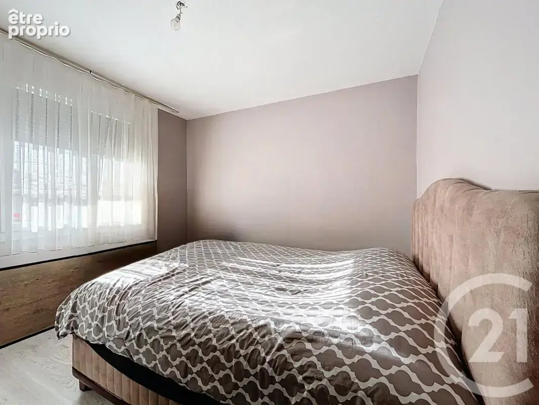 Appartement 57 m² à Pont-Eveque  - photo 8
