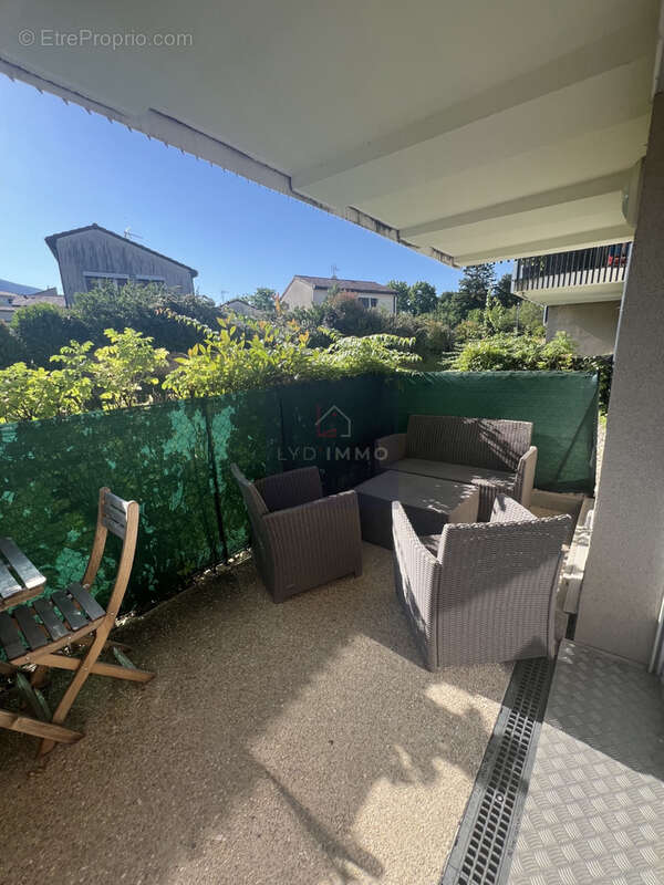 Appartement T3 avec terrasse et garage - photo 9