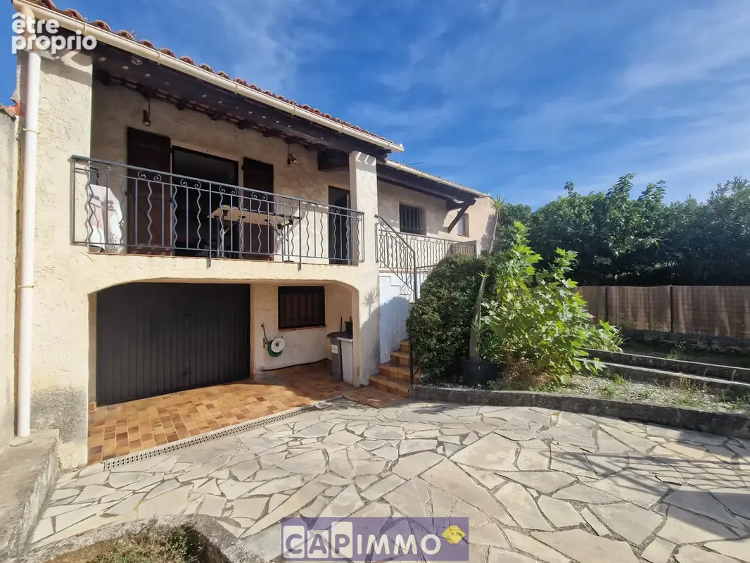 Maison divisée en deux appartements - photo 1