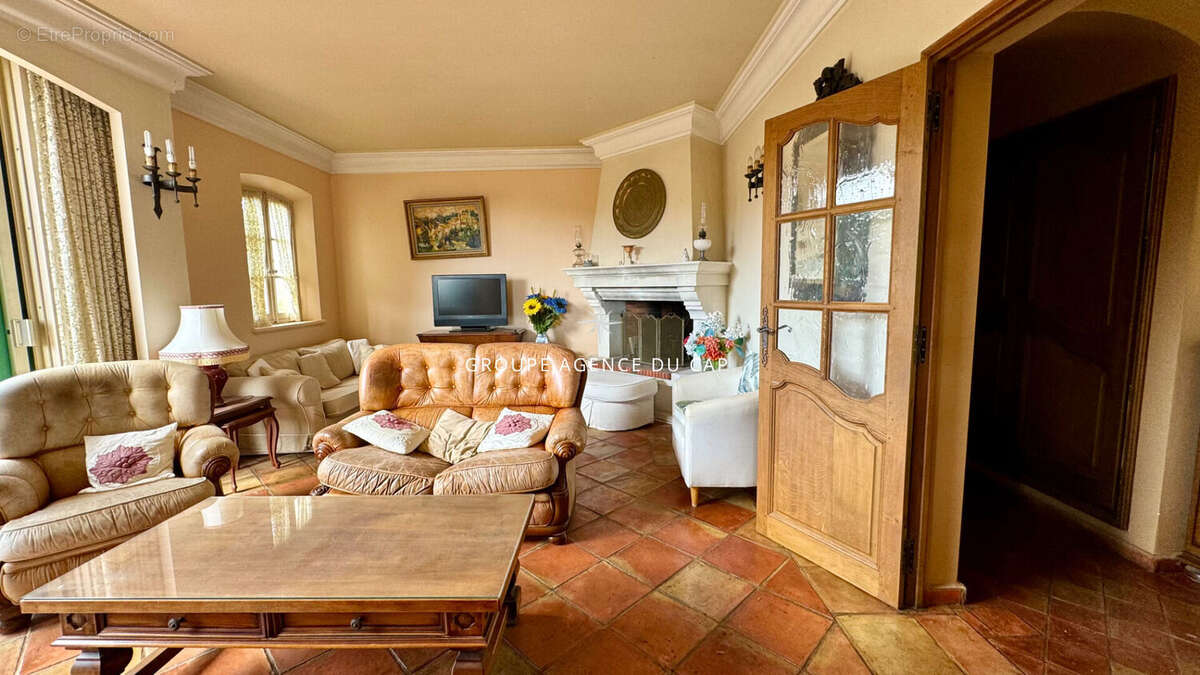 Maison à LES ISSAMBRES