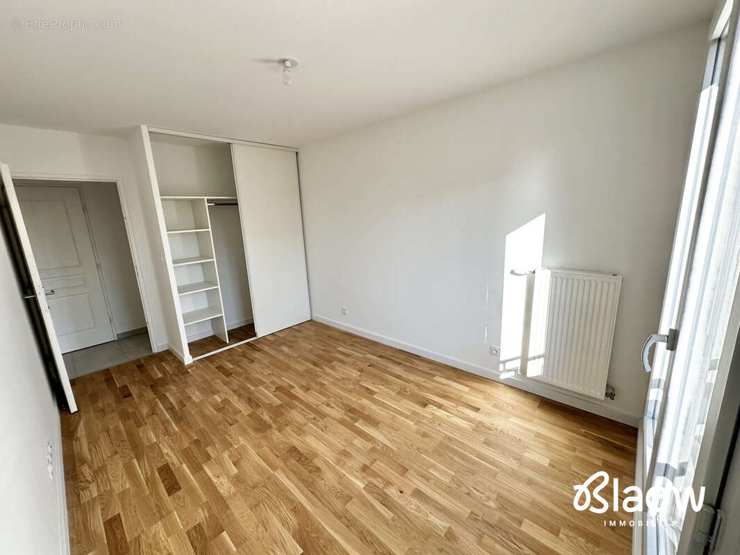 Appartement à MEYZIEU