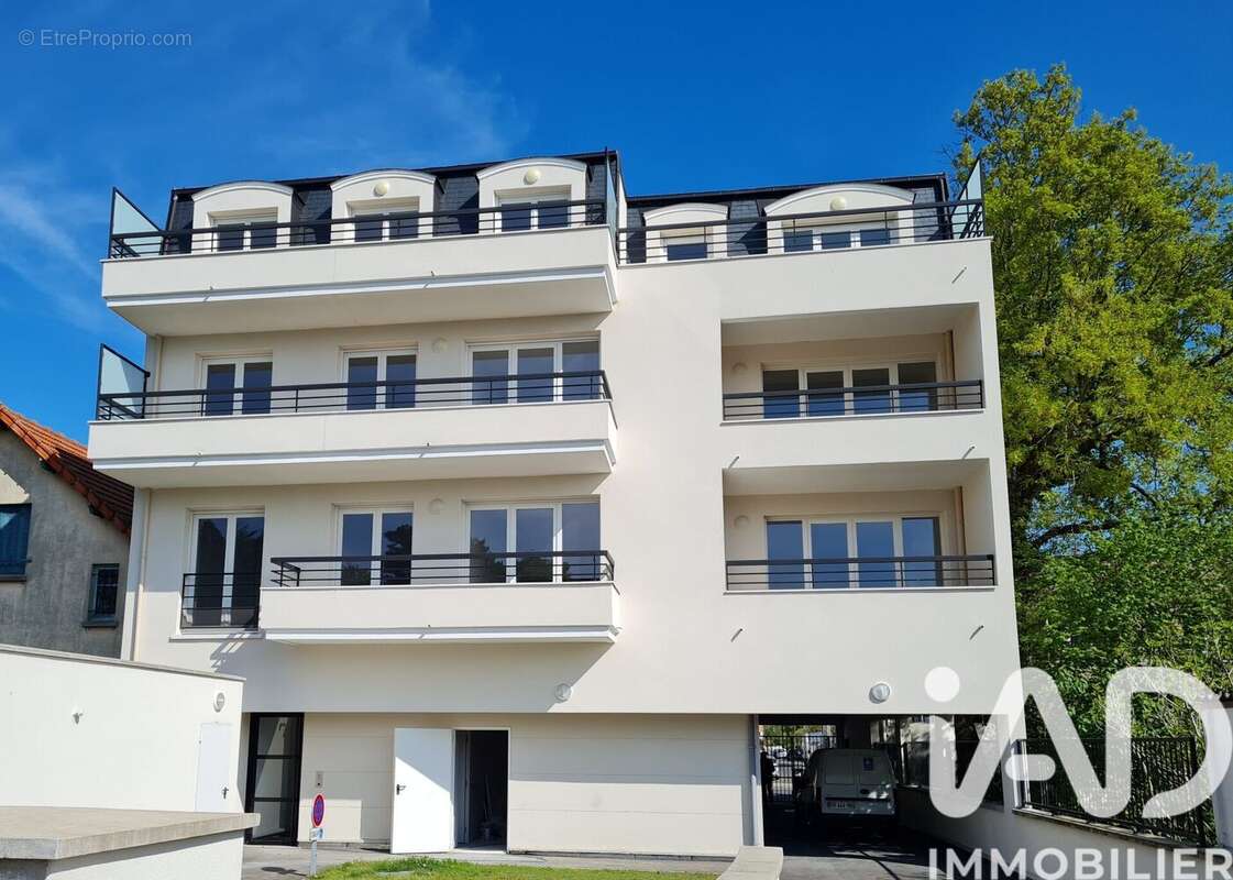 Photo 4 - Appartement à SAINTE-GENEVIEVE-DES-BOIS