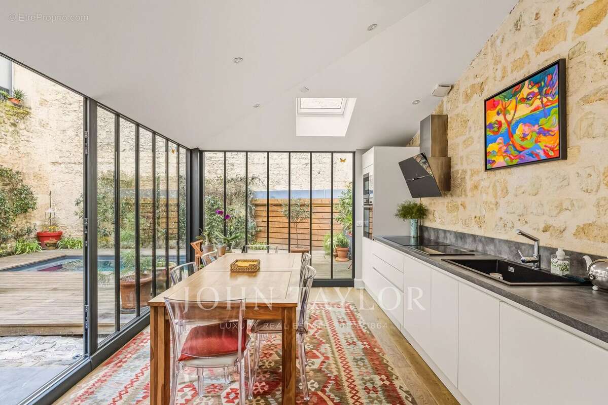 Appartement à BORDEAUX